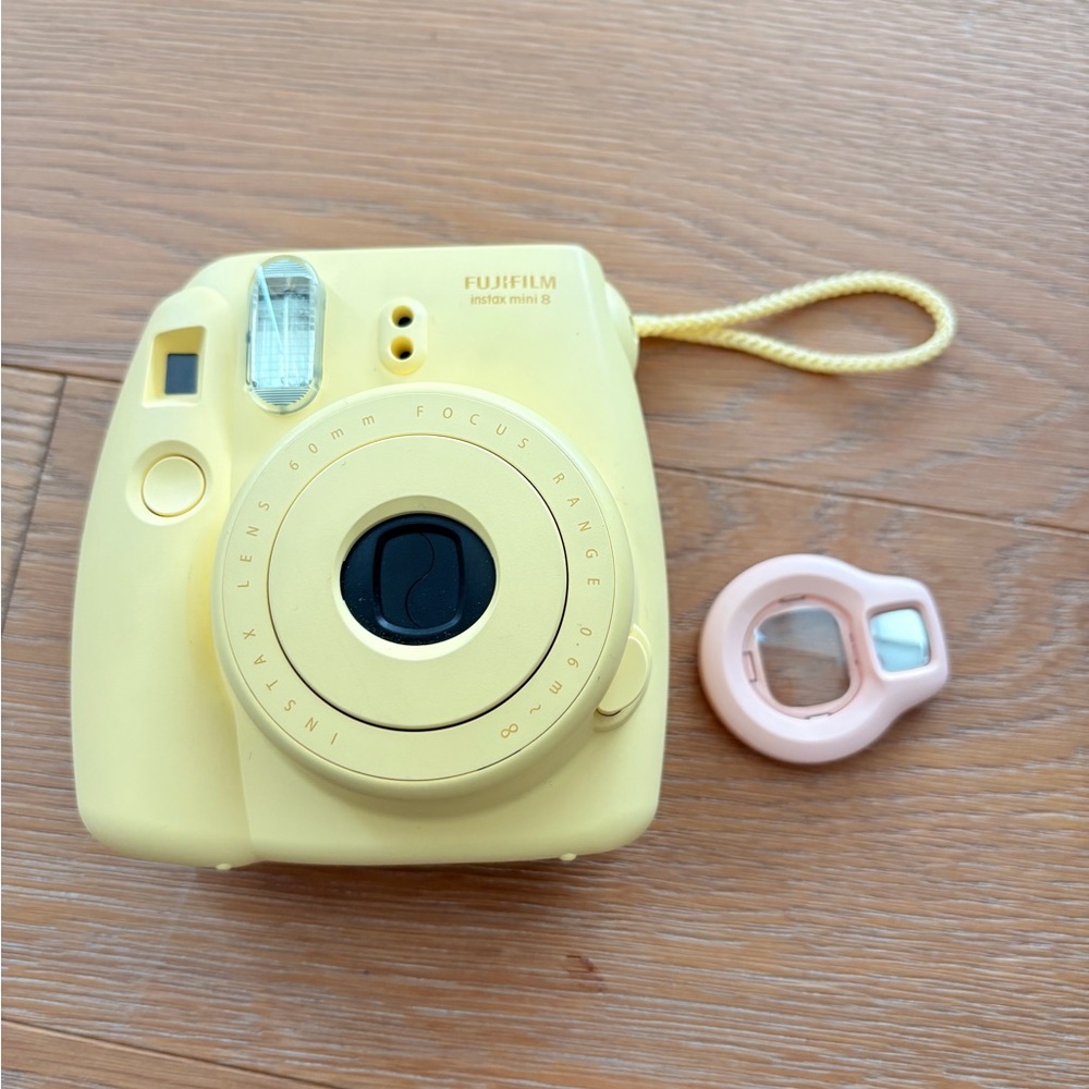 Fujifilm Instax Mini 8 in Yellow